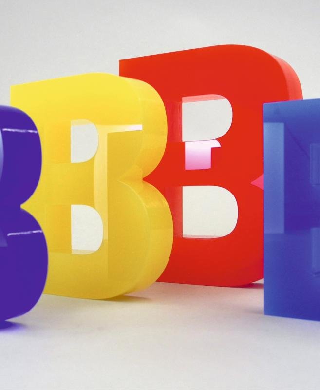 Acrylglas - Buchstaben in verschiedenen Farben und Fonts