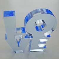 LOVE Schriftzug | zweireihig | &quot;Sandwich&quot; aus klarem und transparent-blauem Acrylglas | 120 mm hoch